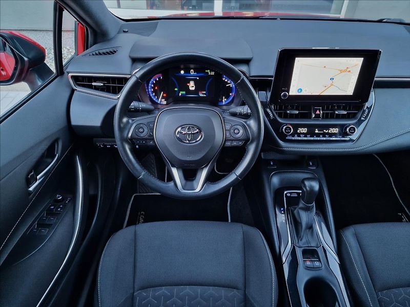 Toyota Corolla 1.8 Hybrid Comfort, ČR,1.Maj. - fotka 12 z 46