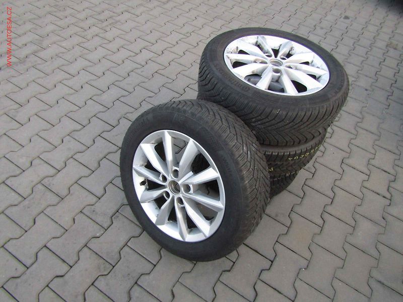 Škoda Octavia (2013) 1.2 TSi, ČR, Ambition, AC - fotka 14 z 15