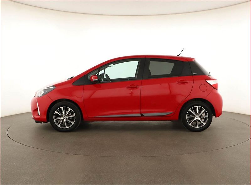 Toyota Yaris (2020) Y20 1.5 Dual VVT-i, ČR,1.maj - fotka 3 z 13