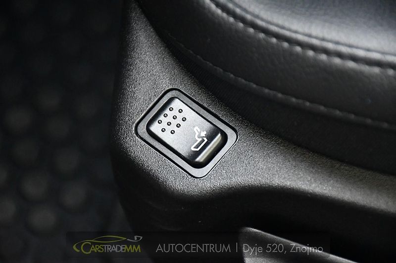 Jeep Compass 1.5l GSE T4 48V e-Hybrid - fotka 25 z 52