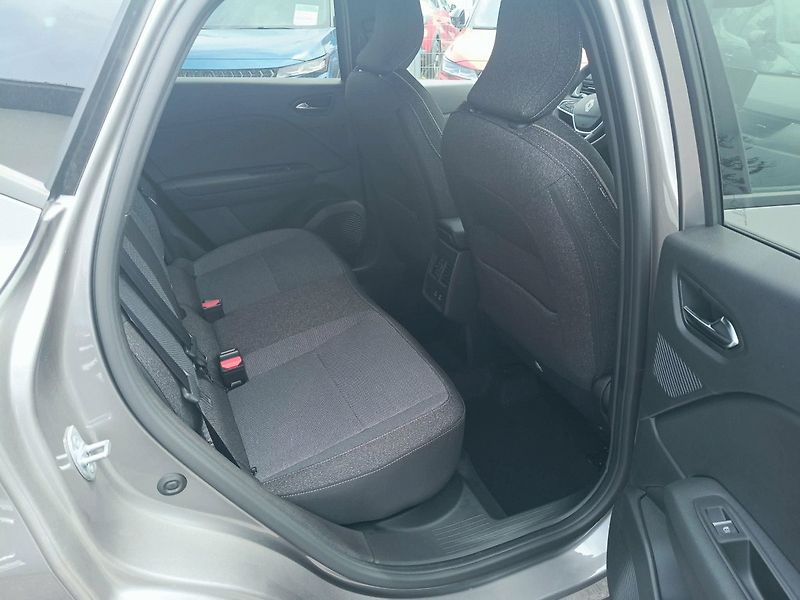 Renault Captur (2026) techno Eco-G 120 - fotka 9 z 24