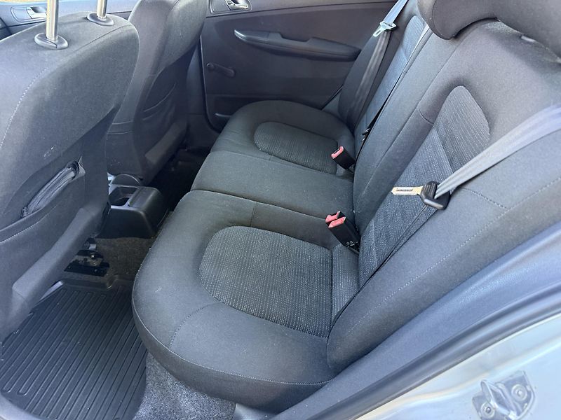 Škoda Fabia 1,2HTP  - fotka 16 z 22