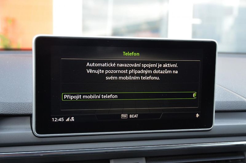Audi A4 (2017) 2.0 TDi 110kW / NAVI / XENON - fotka 36 z 46