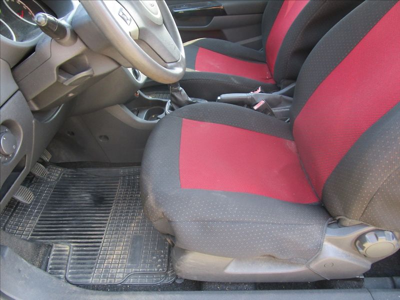 Opel Corsa 1.2i  Klima - fotka 11 z 34