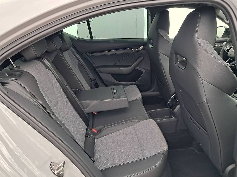 Škoda Octavia (2026) IV FC Sportline 1.5 TSI m-HEV - fotka 24 z 31