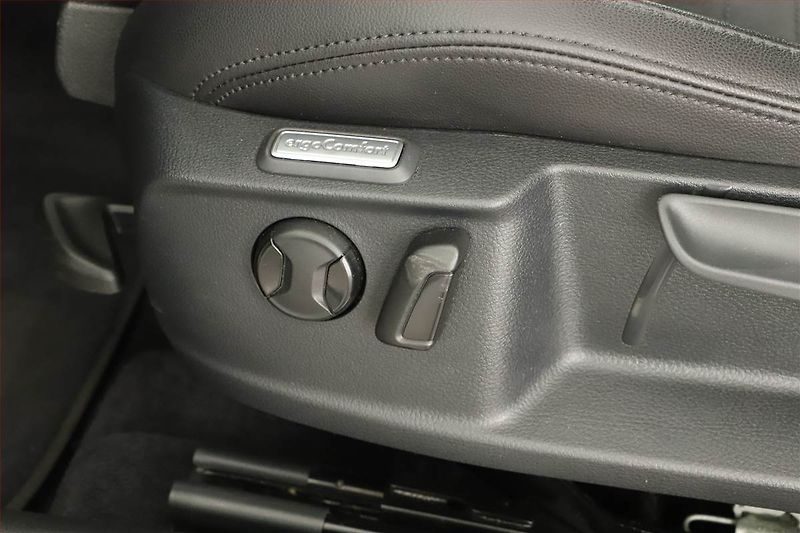 Volkswagen Passat (2018) Highline 2.0 TDI, Automat, ČR - fotka 16 z 18