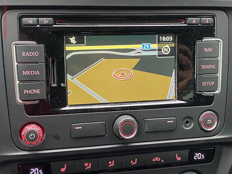 Volkswagen Jetta (2014) 2.0 TDi, DSG, bixen, TZ - fotka 17 z 20
