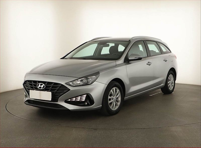 Hyundai i30 (2024) Comfort 1.0 T-GDI, ČR,1.maj - fotka 2 z 14