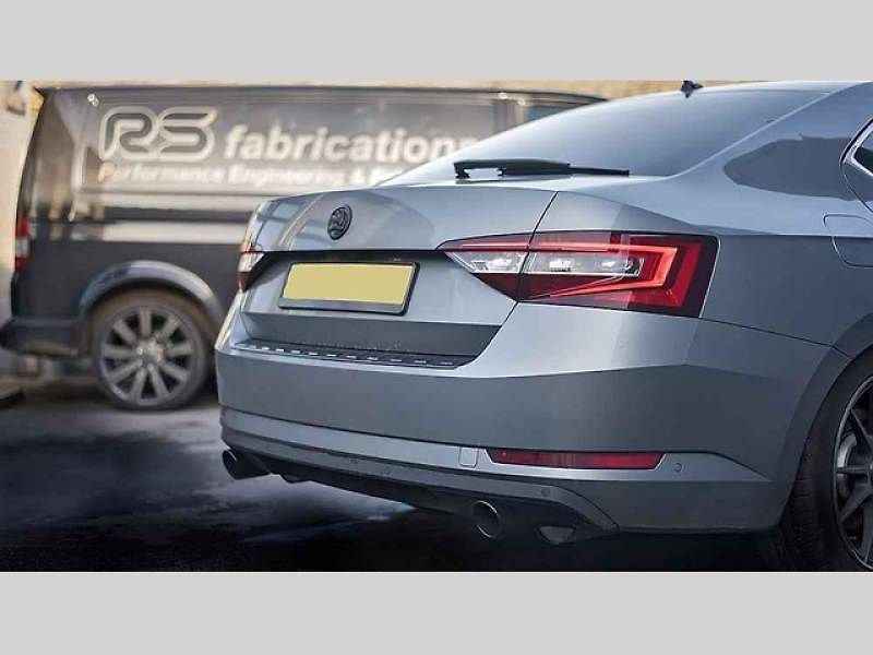 Škoda Superb jako příkladný sleeper.