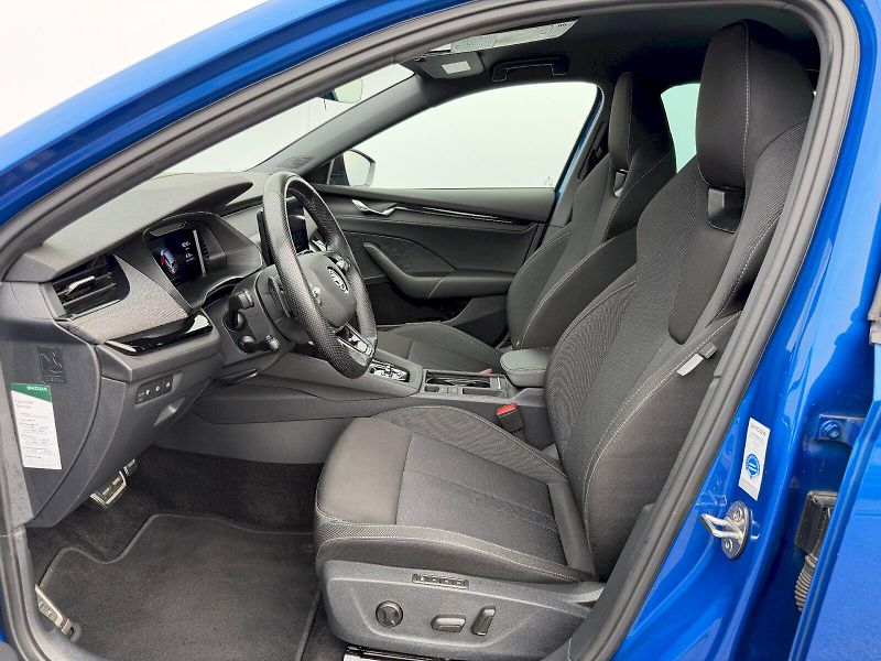 Škoda Octavia (2023) 2.0 TDI 110kW DSG SportLine - fotka 5 z 35