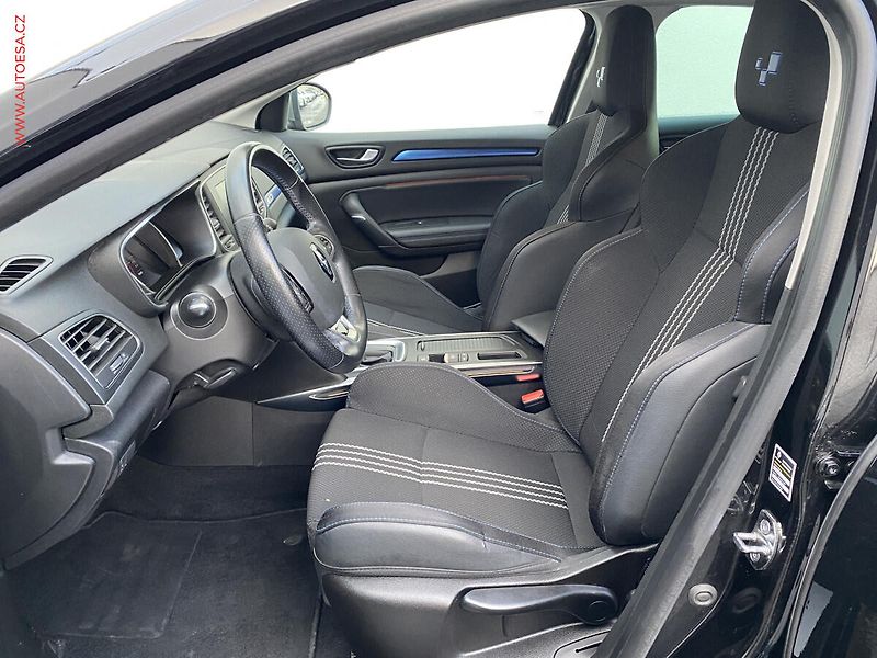 Renault Mégane (2019) 1.3 TCe, GT Line, AT, LED - fotka 9 z 19