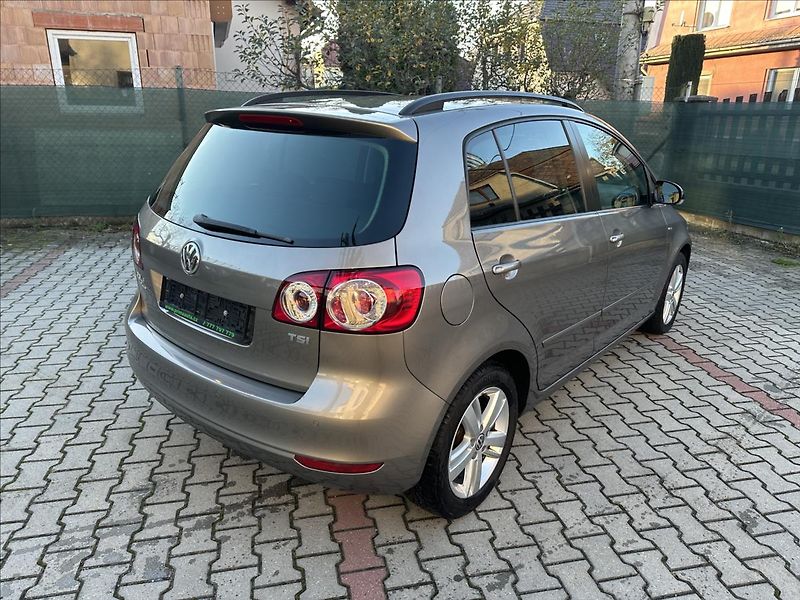Volkswagen Golf Plus 1,2 TOP stav 1.majitel - fotka 3 z 22