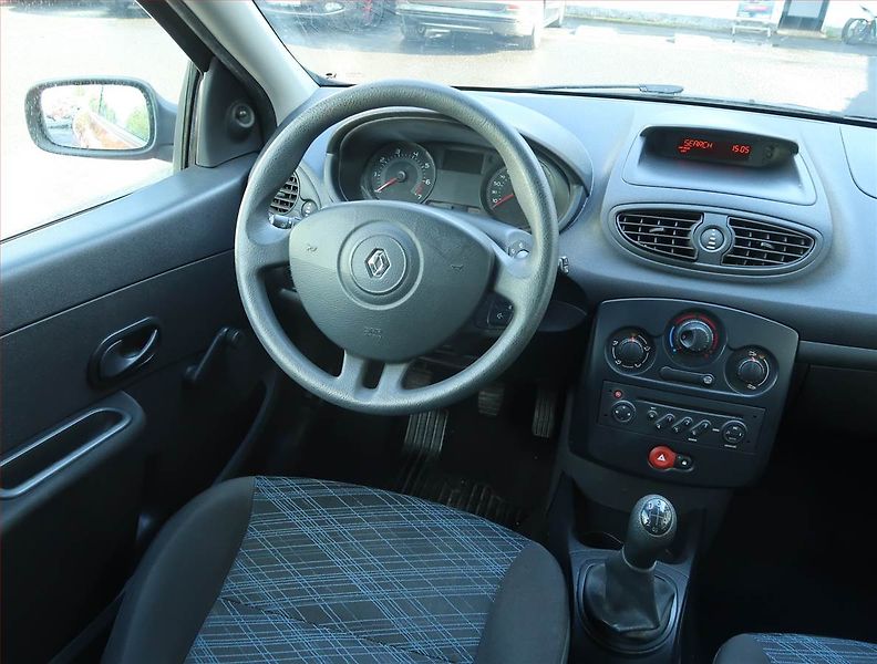 Renault Clio (2009) 1.2 16V, servisované - fotka 7 z 13