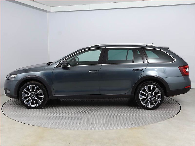 Škoda Octavia (2019) Scout 2.0 TDI, 4X4, Automat - fotka 3 z 20
