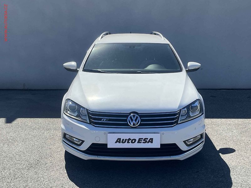 Volkswagen Passat (2013) 2.0TDi 4x4, DSG, bixen, AC - fotka 2 z 11