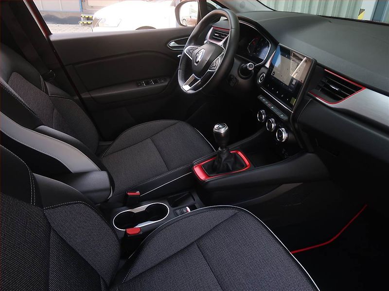 Renault Captur (2020) 1.3 TCe, Serv.kniha, Kůže - fotka 9 z 17