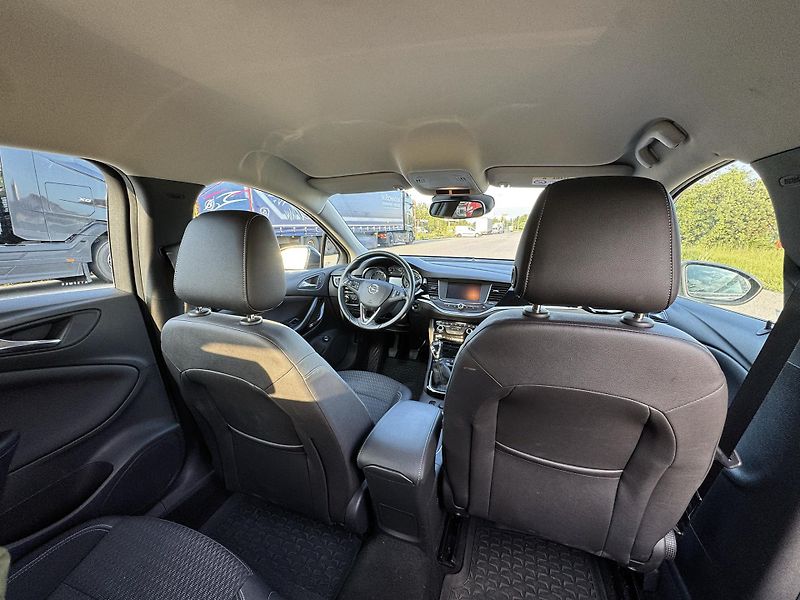Opel Astra (2016) Sports Tourer 1.4 Turbo, 110kW - fotka 15 z 23