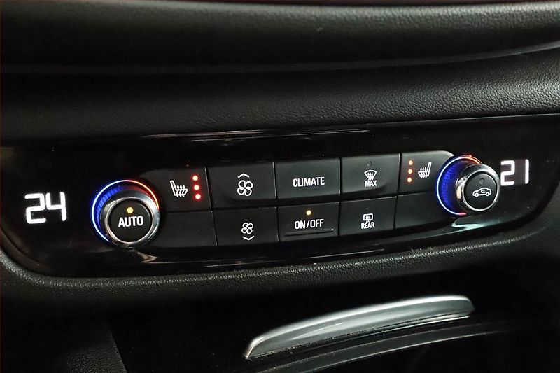 Audi Q5 (2021) S line 40 TDI - fotka 12 z 23