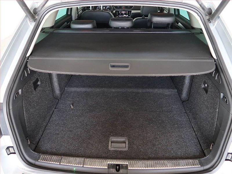 Škoda Superb (2017) 1.6 TDI, Kůže, Navi, Bi-Xenony - fotka 14 z 14