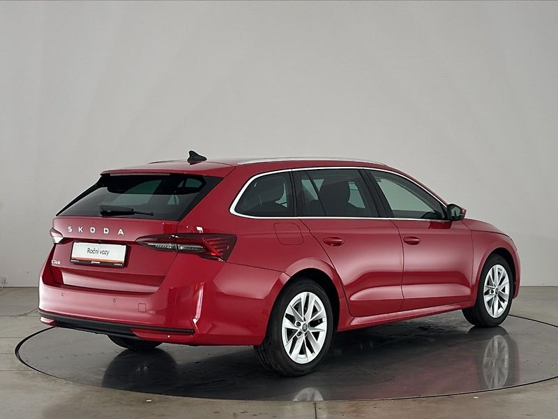 Škoda Octavia Top Selection DSG - fotka 2 z 29