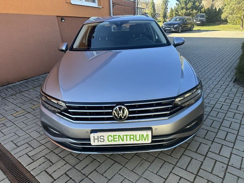 Volkswagen Passat 2.0 TDi 110kW serviska - fotka 10 z 28