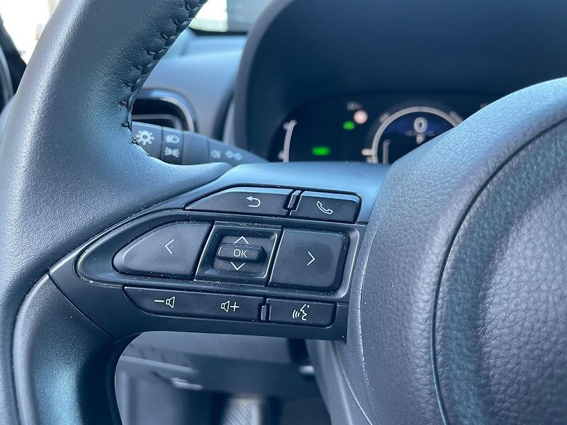Toyota Yaris Cross MY25 1.5 HEV Style - fotka 19 z 29