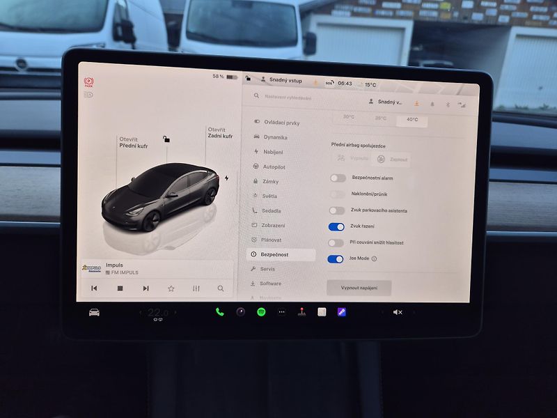 Tesla Model 3 LONG RANGE DUAL MOTOR SOH 94,5 - fotka 29 z 50