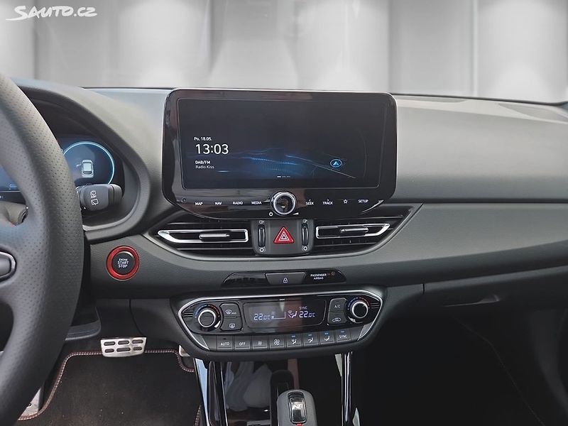 Hyundai i30 1,6 T-GDI DCT N LINE - fotka 8 z 12