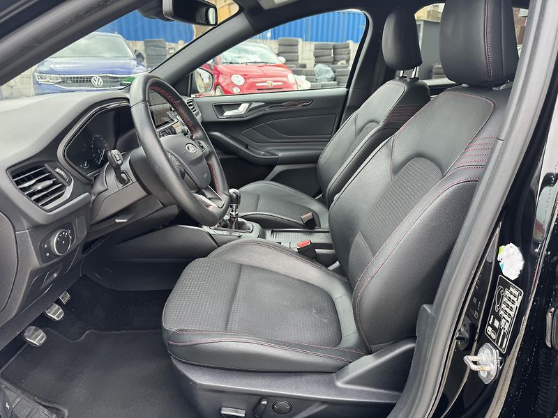 Ford Focus (2018) 2.0TDCi 110KW 1.Majitel ST  - fotka 13 z 34