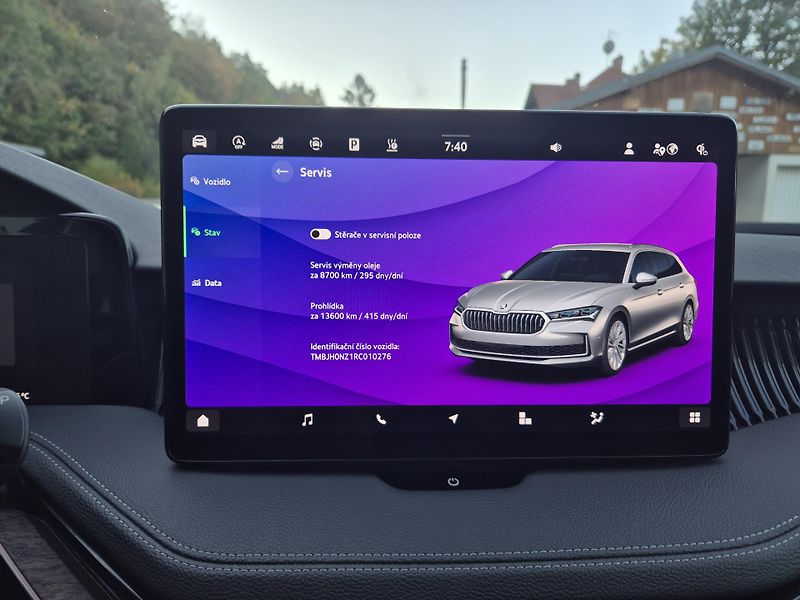 Škoda Superb ZAMLUVENO ! 110kw DSG L&K 18A - fotka 22 z 52