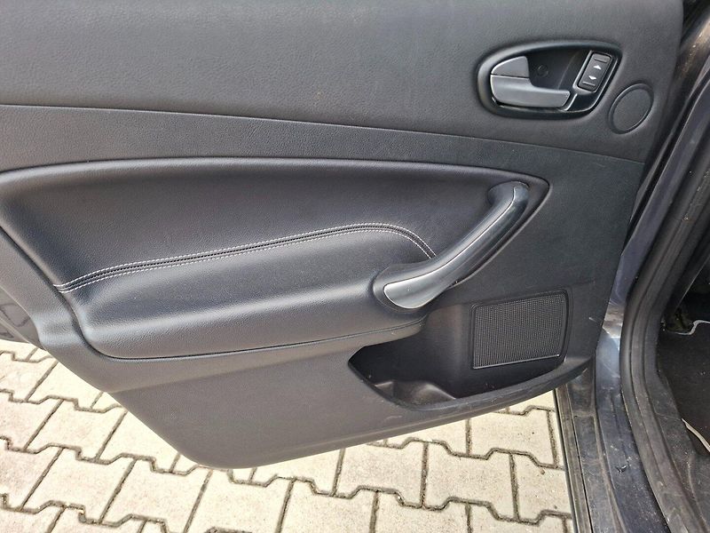 Ford Mondeo (2010) 2.2TDCi 129kW 6MAN - fotka 28 z 40