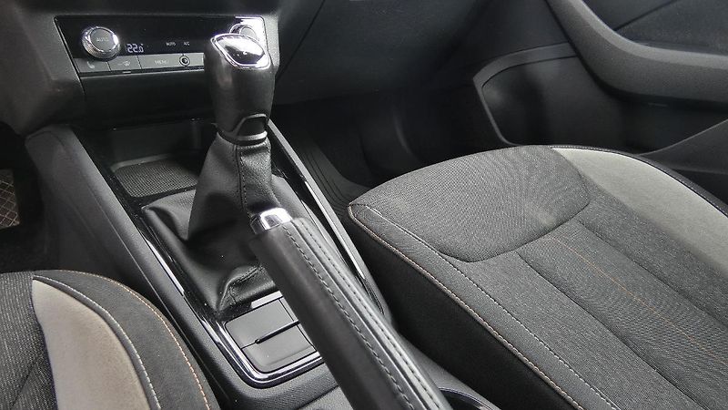 Škoda Scala 1.0 TSI Style - fotka 6 z 23