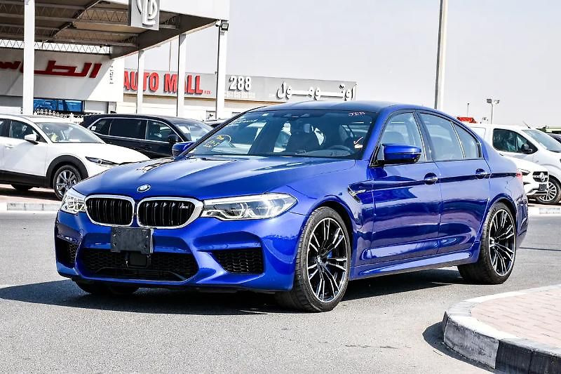 BMW M5 (2018) Sportovní sedan V8 - fotka 2 z 14