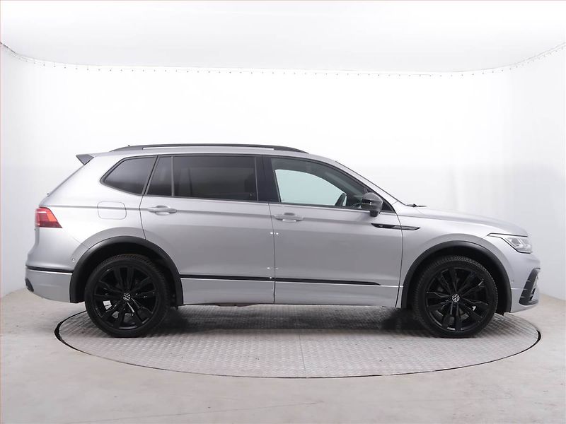 Volkswagen Tiguan Allspace (2021) 2.0 TDI - fotka 6 z 20