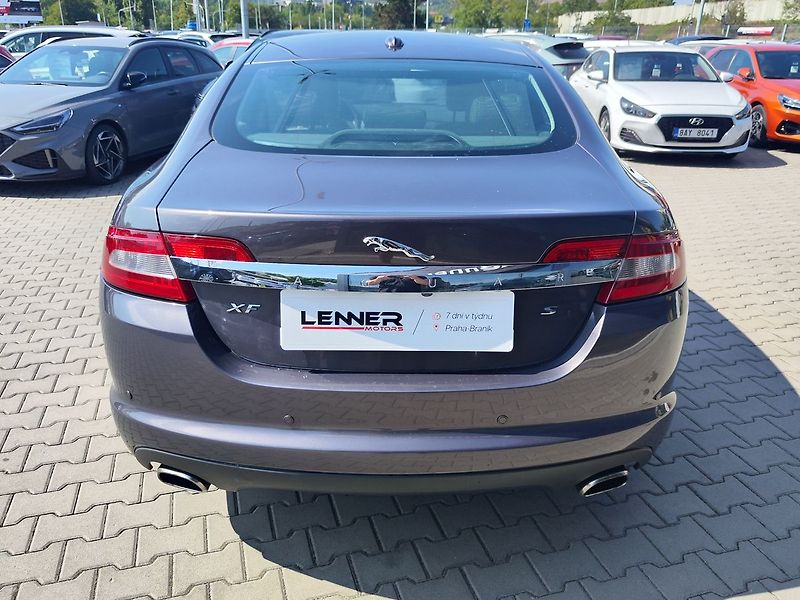 Jaguar XF 3.0/202kW V6 - fotka 6 z 31