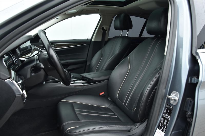 BMW Řada 5 520d xDrive LUXURY NAVI ČR - fotka 10 z 28