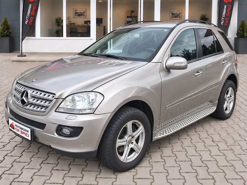 Mercedes-Benz Třídy M (2007) 320CDI 165kW 4MATIC - fotka 4 z 27