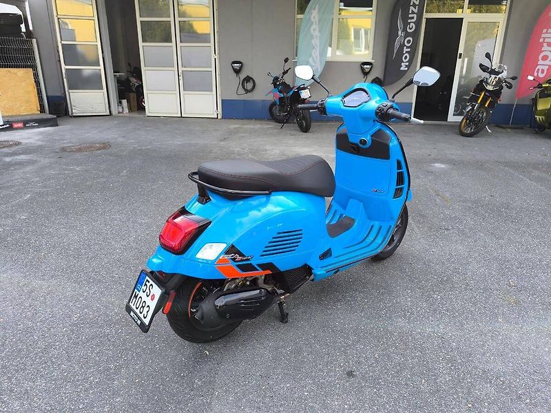 Vespa GTS 125 Super (2025) Sport Blu Eclettico E5+ - fotka 7 z 12