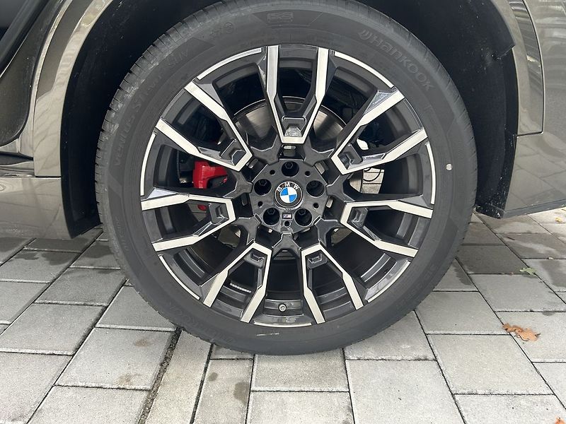 BMW X5 xDrive40d M Sport Pro - fotka 25 z 33