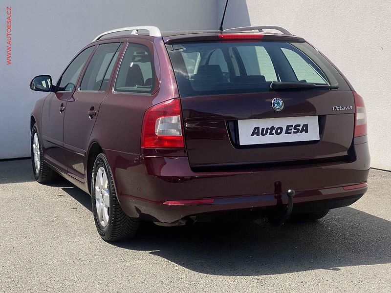 Škoda Octavia (2011) 1.2 TSi, Ambition, DSG, TZ - fotka 6 z 17