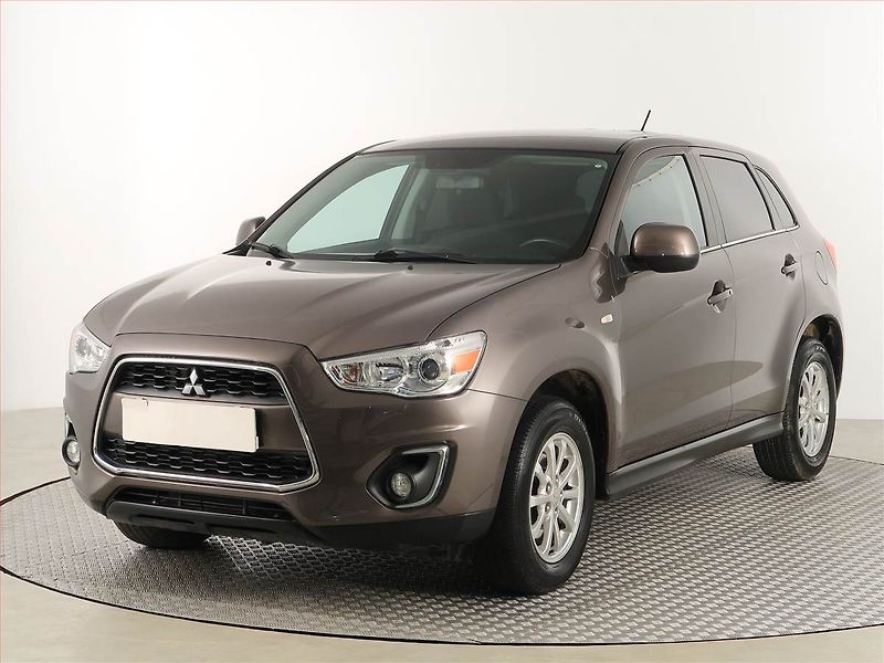 Mitsubishi ASX (2013) 1.8 DI-D MIVEC, 4X4 - fotka 2 z 17