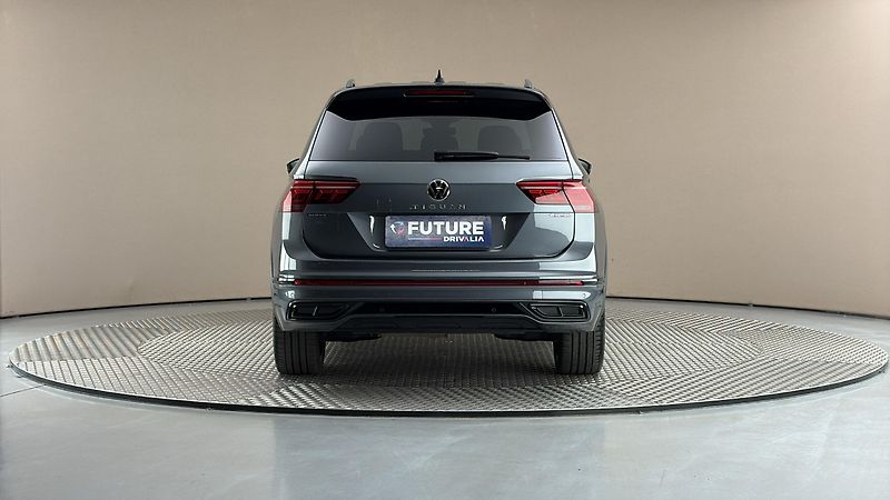Volkswagen Tiguan Allspace 2.0 TDI DSG 4MOTION R-Line - fotka 5 z 29