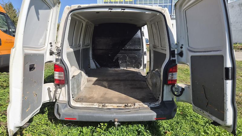 Volkswagen Transporter (2012) - fotka 13 z 18