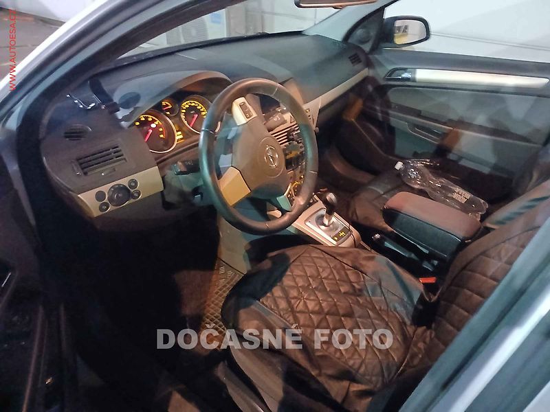 Opel Astra (2007) 1.6 16V, servis.kniha, AT - fotka 3 z 3