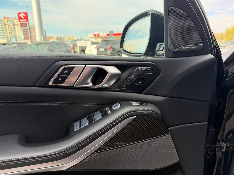 BMW X7 xDrive40d TOP stav - fotka 24 z 40