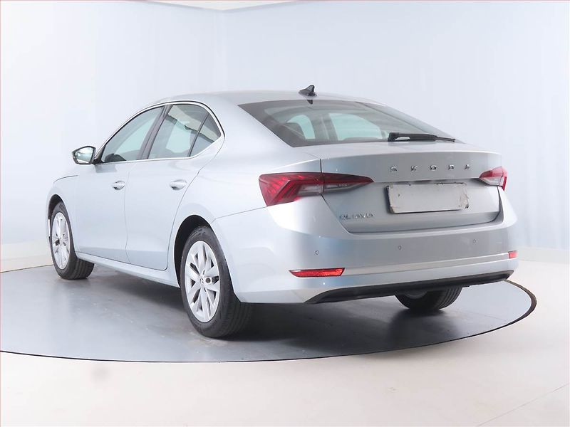 Škoda Octavia (2022) Style 1.0 TSI, Serv.kniha - fotka 4 z 16