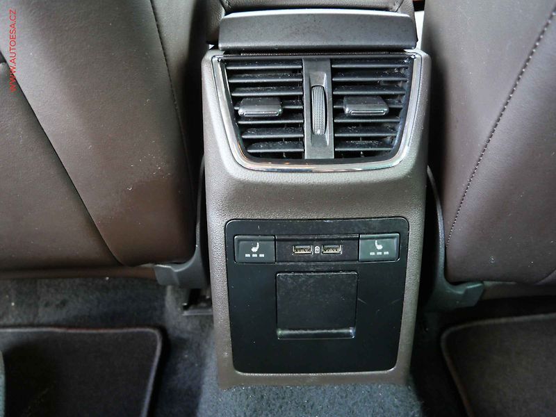 Škoda Octavia (2017) 2.0TDi 4x4, ČR, L&K, DSG - fotka 28 z 32