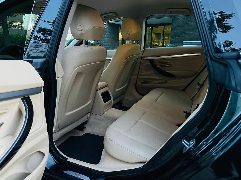 BMW Řada 3 318D GT MANUÁL KAMERA VÝHŘEV  - fotka 33 z 46