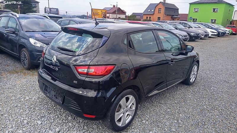 Renault Clio (2016) - fotka 11 z 32