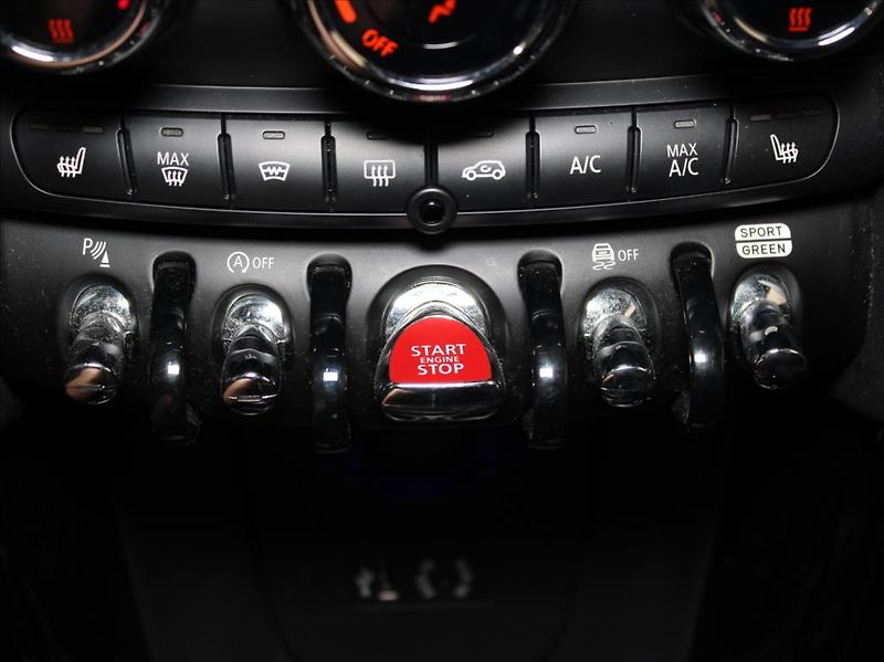 Mini Cooper S 2,0 T.141kW H/K Pano. 2xSady k - fotka 20 z 26